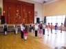 2a klasė šoka lietuvių liaudies šokį „Grečenikė“ - 